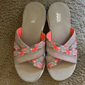 Cute Skechers GOGA MAX Performance-on-the-Go Slide Sandals, Floral, Size 7